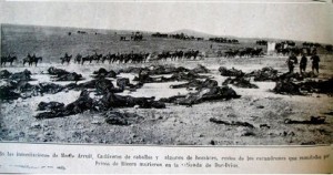 Cadáveres de españoles y caballos.